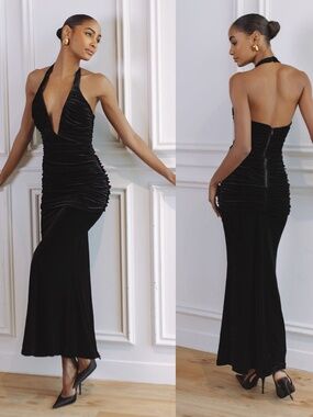 NEW BARDOT Black Velvet ELVIRA Halter RUCHED Deep V-NECK Maxi DRESS Gown US 6 M
